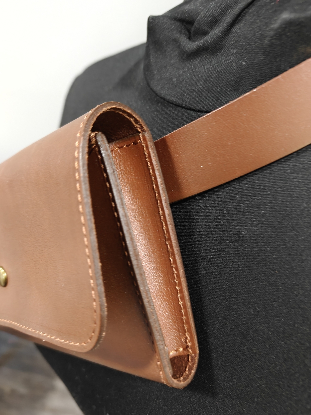 🐢 Banana Republic Cognac Leather Belt Bag. NWT S/XS - Picture 11 of 17